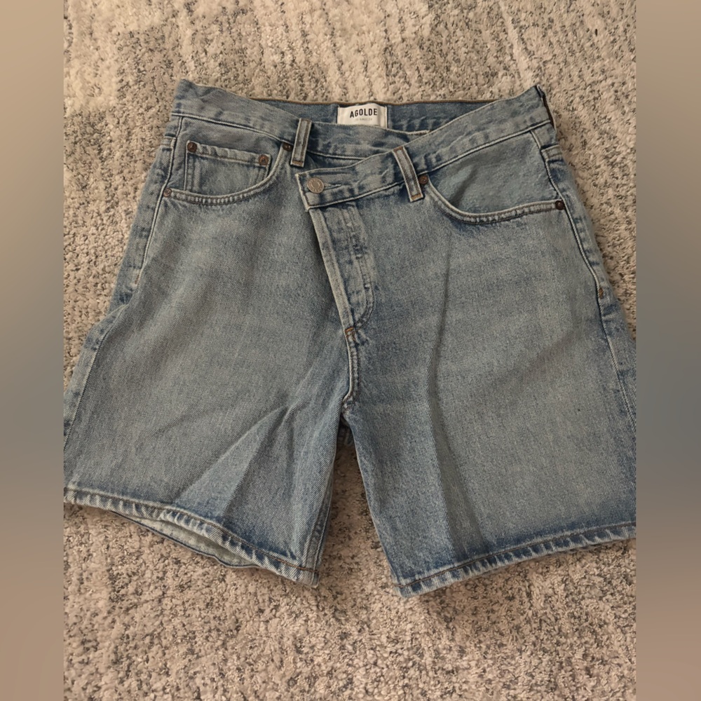 AGOLDE Women's Crossover Button Shorts